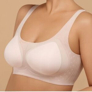 Comfelie Airlite Super seamless Comfort Breathable Bra Size Large